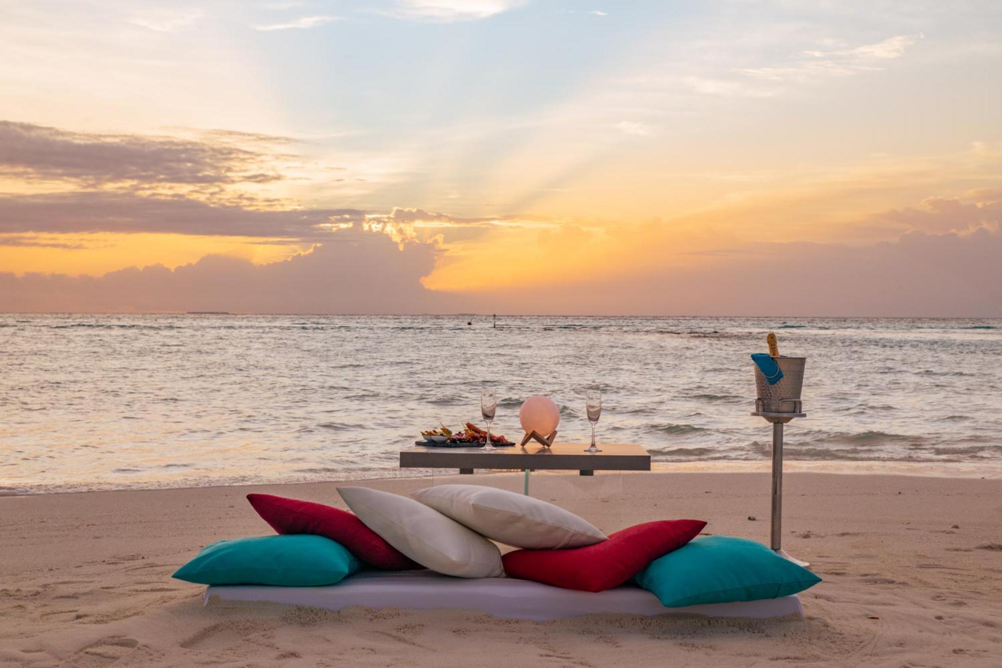 You & Me Maldives - Adults Only - Premium All-Inclusive Muravandhoo Exterior photo