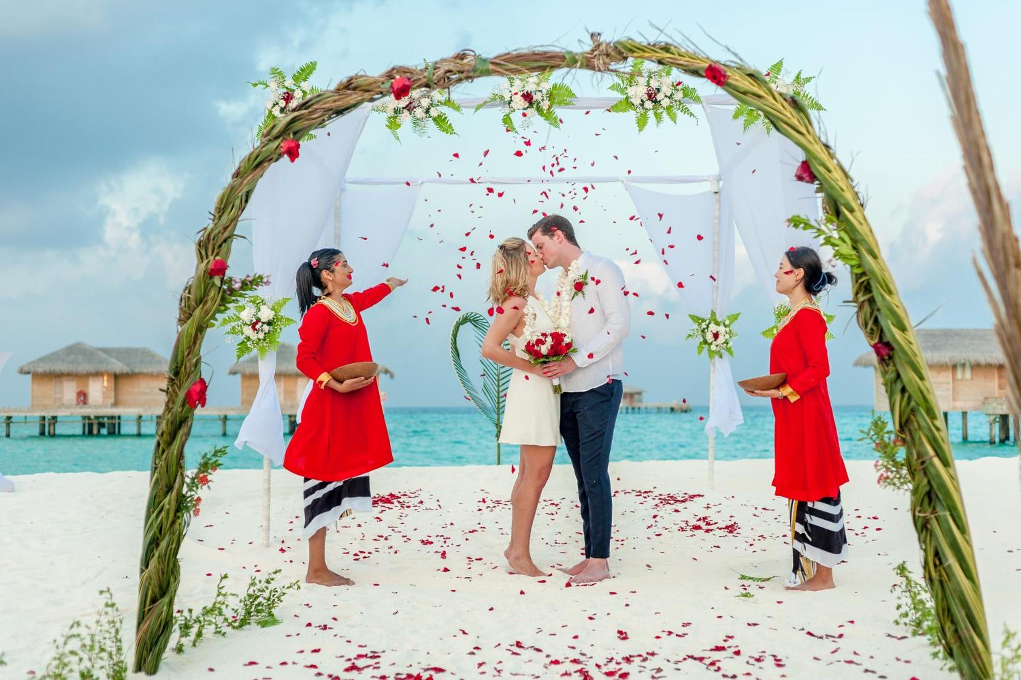 You & Me Maldives - Adults Only - Premium All-Inclusive Muravandhoo Exterior photo